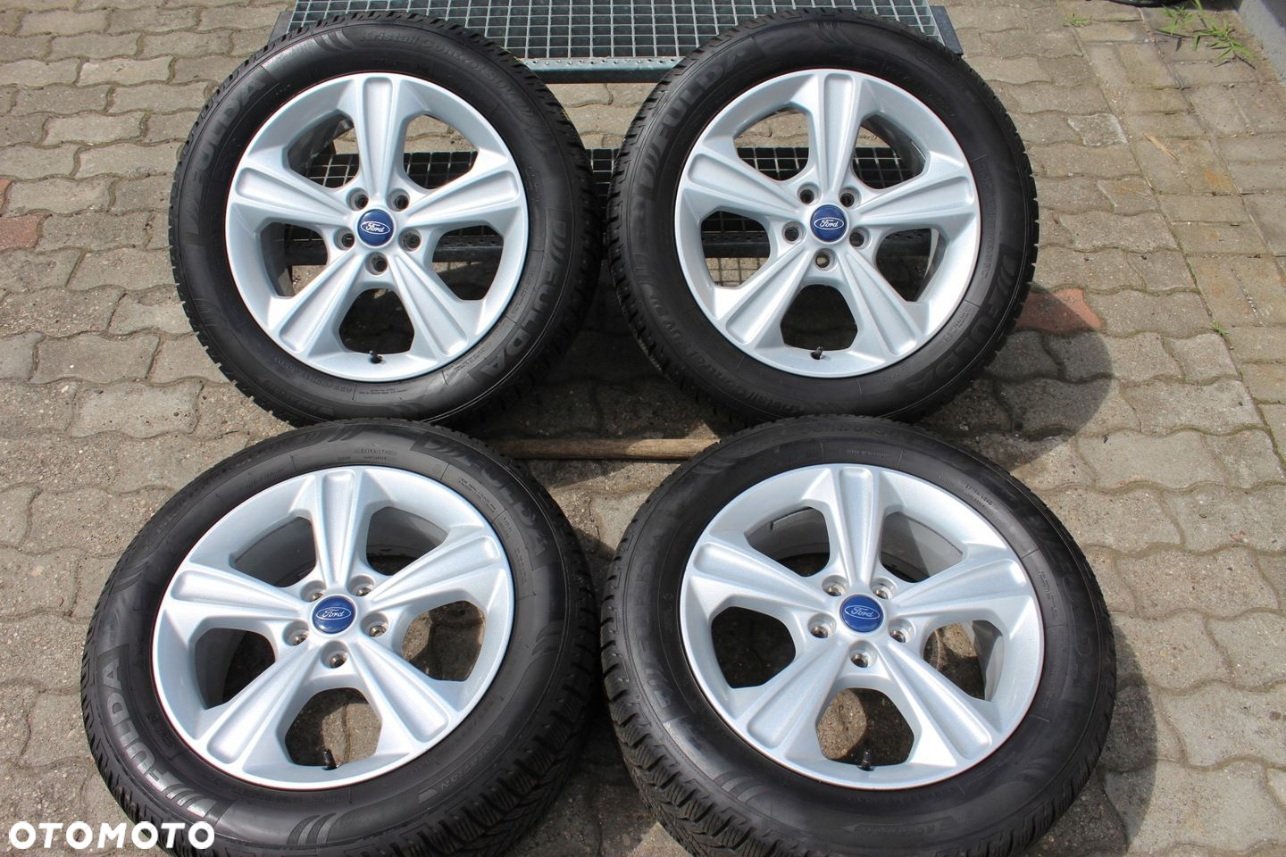 ORYG FORD KUGA MK2 17cali 5x108 ET52,5 7,5J S-MAX TPMS - 2
