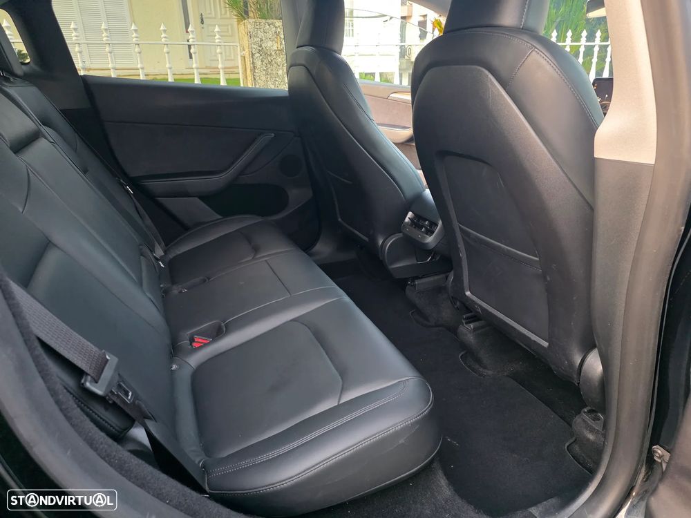 Tesla Model Y Long Range Dual Motor AWD - 10