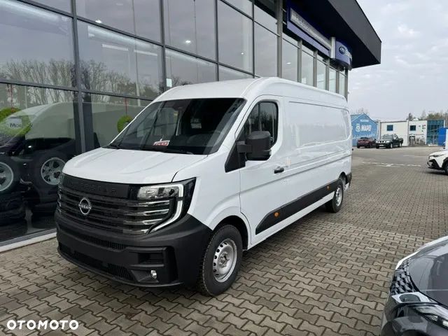 Nissan Interstar - 3