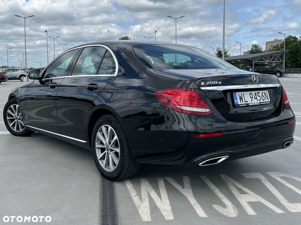Mercedes-Benz Klasa E 200 d 9G-TRONIC - 6