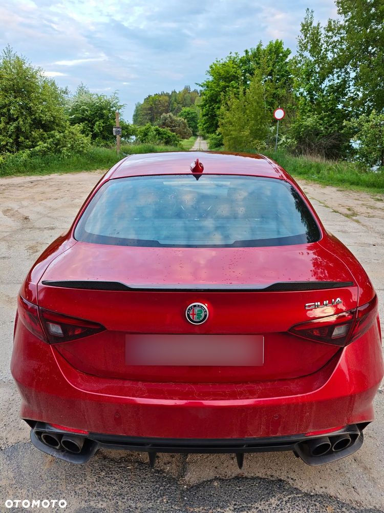 Alfa Romeo Giulia 2.9 V6 Bi-Turbo AT8 Quadrifoglio - 12