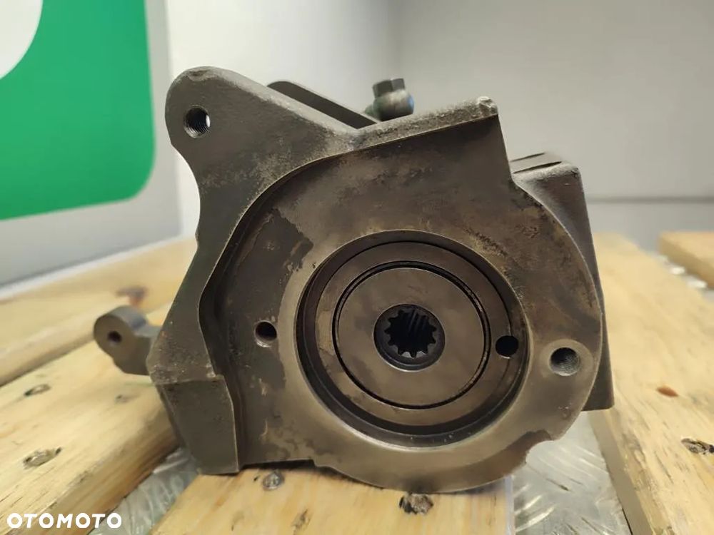 Napęd pompy hydraulicznej 04120756/04125745RY do silnika Deutz TCD3.6 L4 - 9