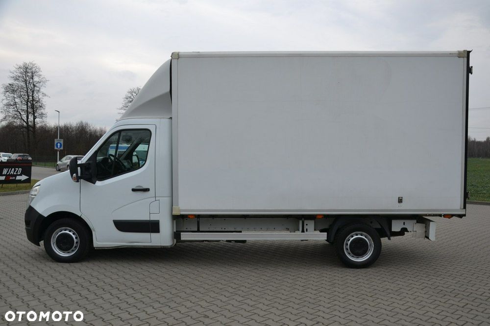 Nissan NV 400 - 4