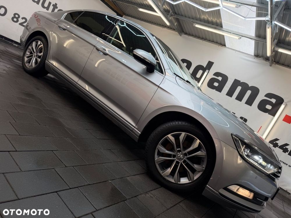Volkswagen Passat - 16