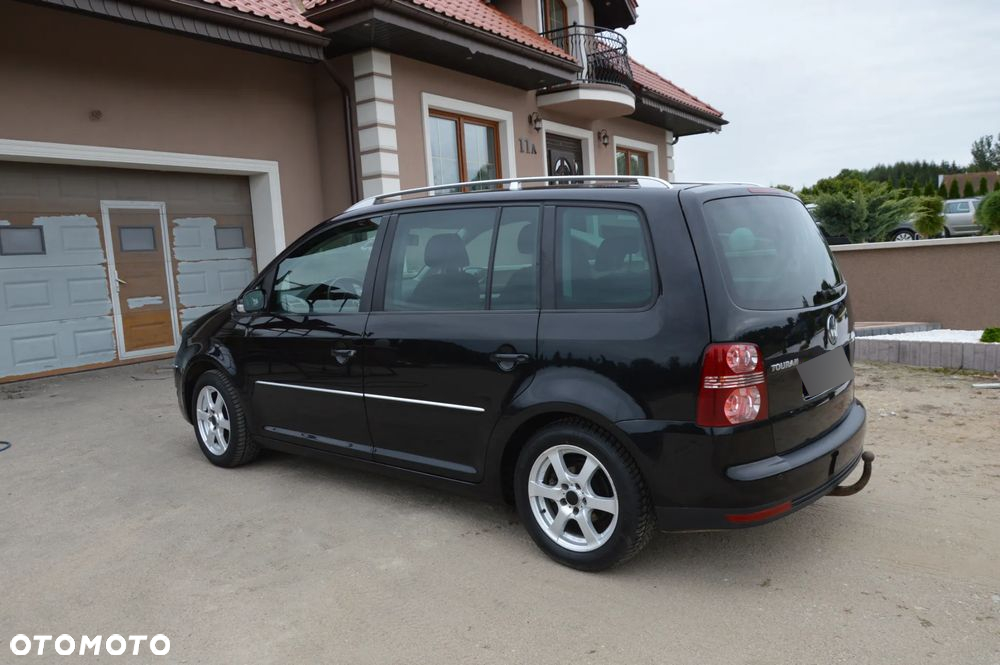 Volkswagen Touran 2.0 TDI Highline - 6