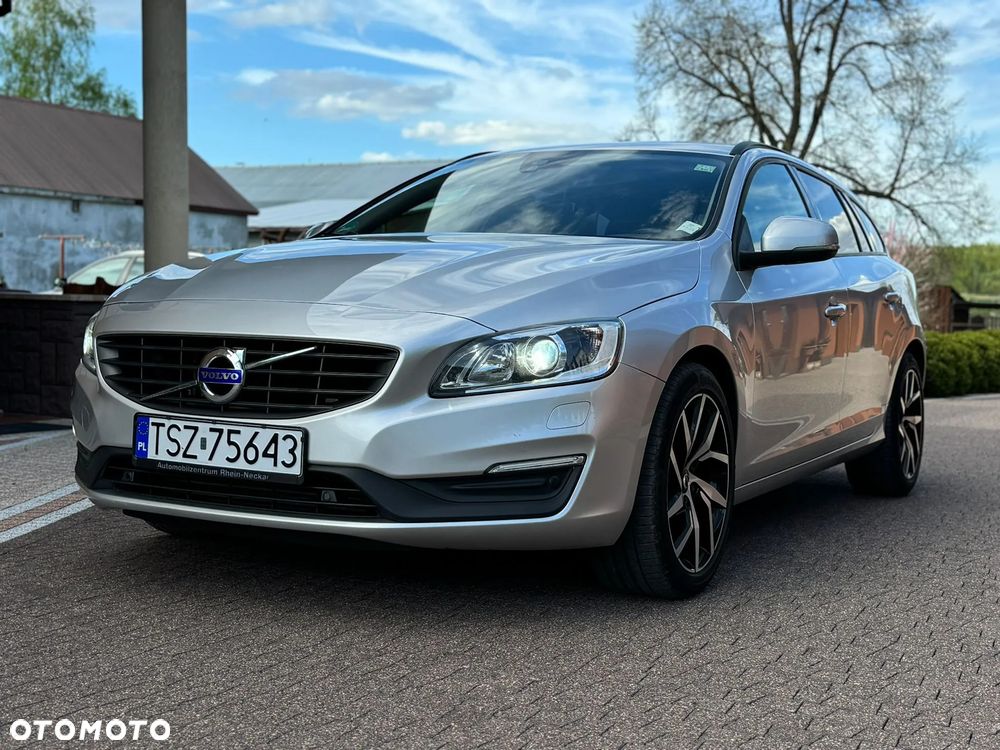 Volvo V60 D4 Momentum - 3