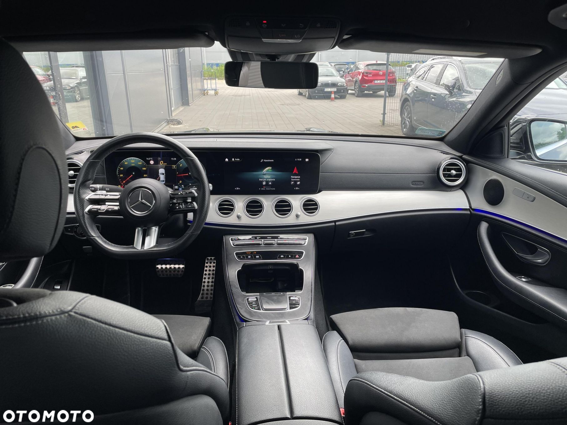 Mercedes-Benz Klasa E 220 d 4-Matic 9G-TRONIC - 19