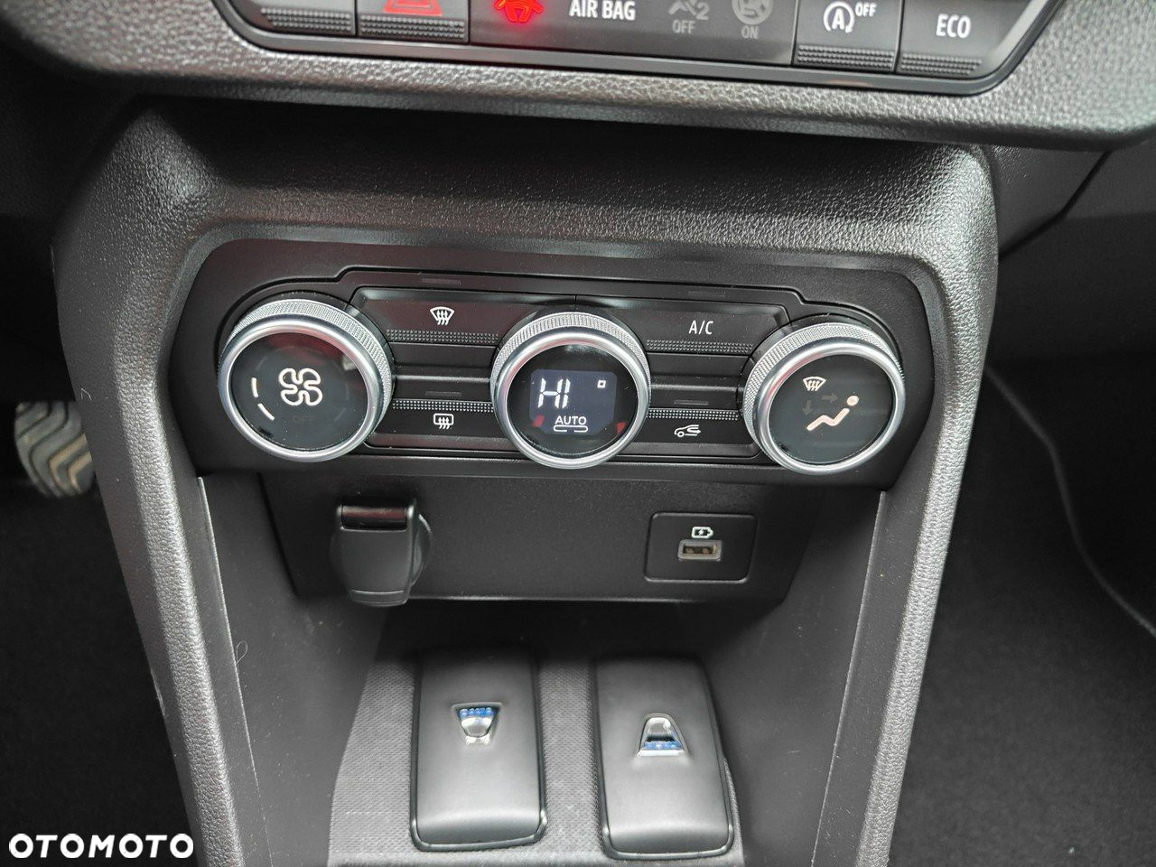 Dacia Sandero Stepway TCe 100 Celebration - 13