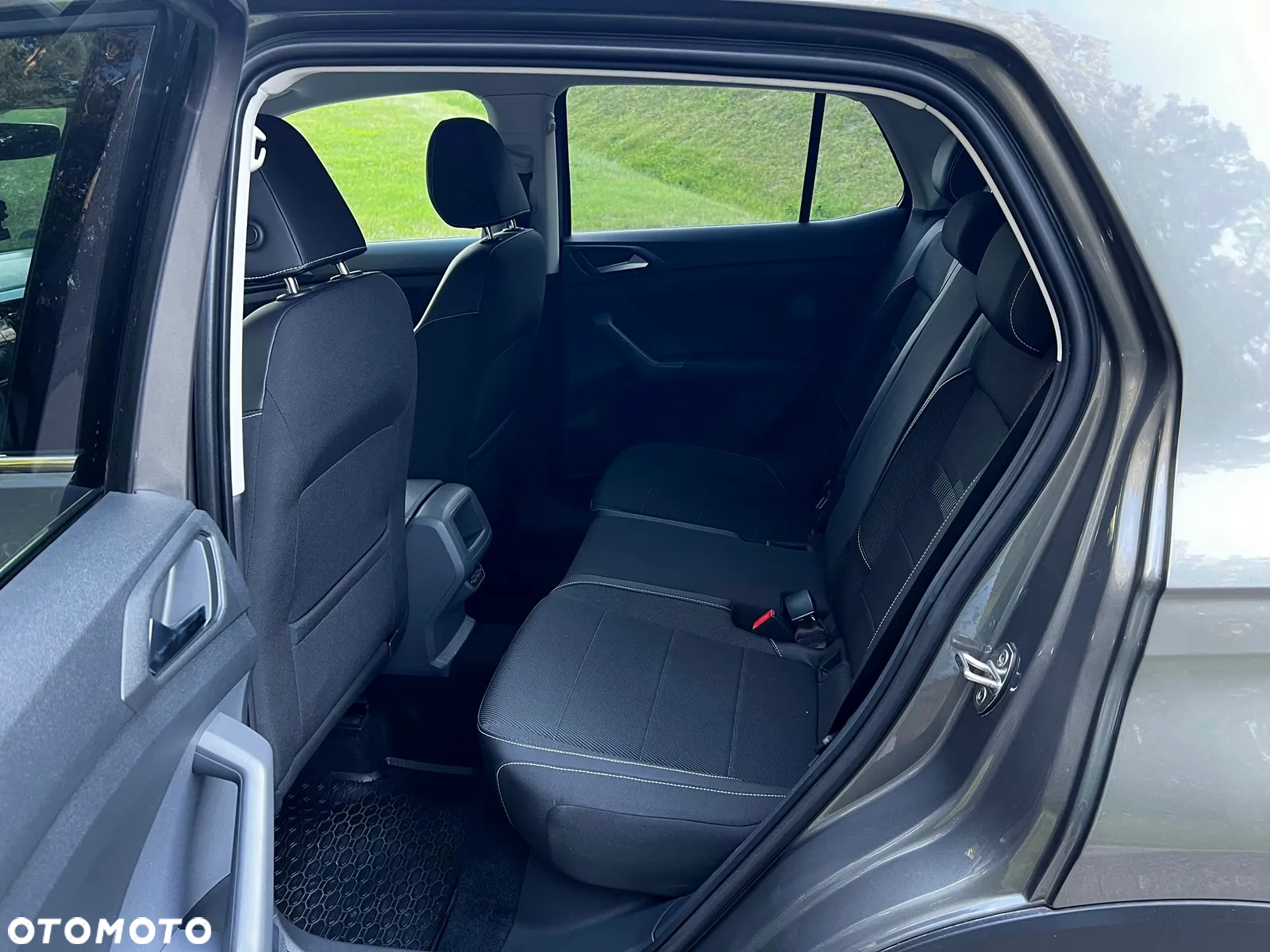Volkswagen T-Cross - 14
