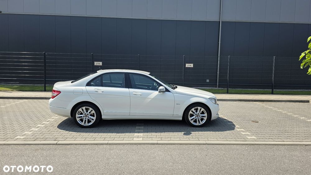 Mercedes-Benz Klasa C 220 CDI DPF Automatik BlueEFFICIENCY Avantgarde - 4