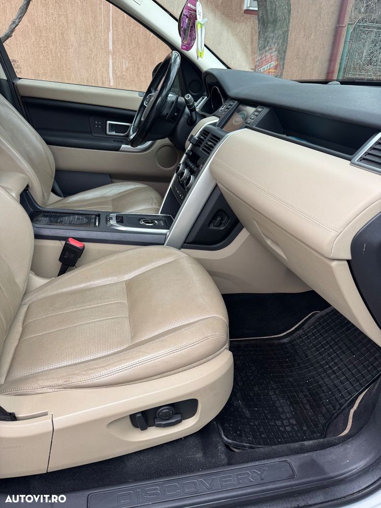 Land Rover Discovery Sport - 22