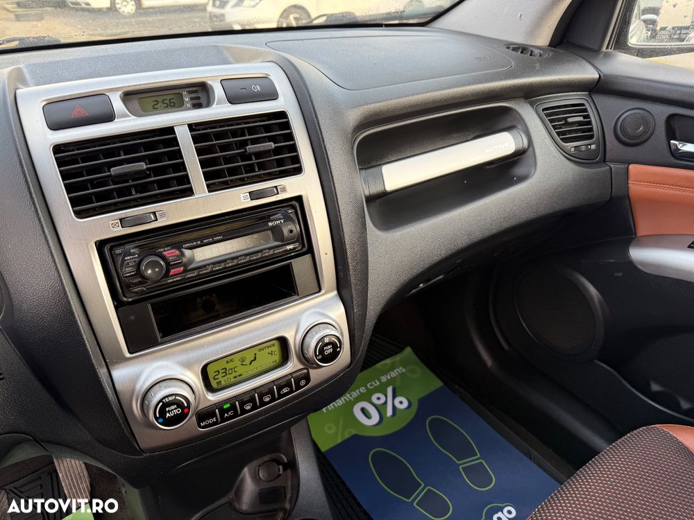 Kia Sportage 2.0i CRDI 4x4 6MT EX Comfort - 12