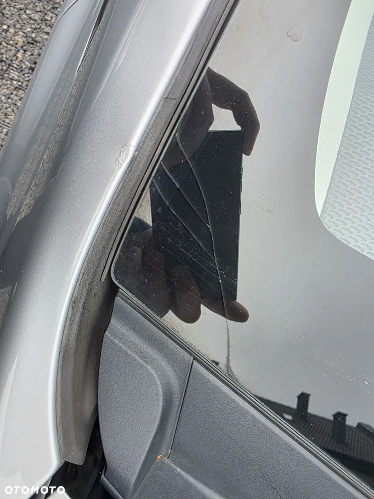 Toyota Corolla 1.8 Hybrid Comfort - 38