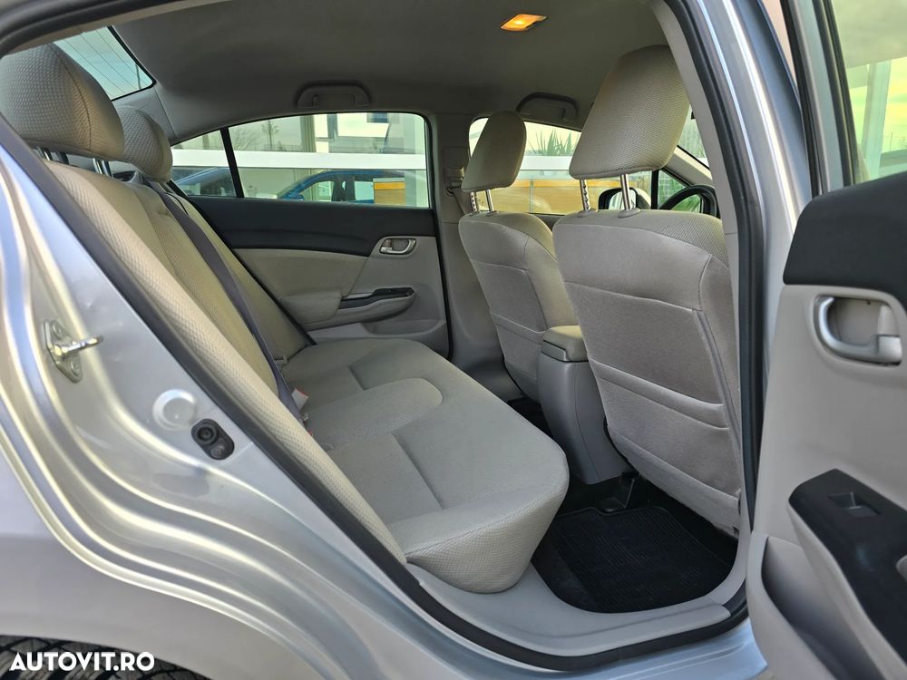 Honda Civic 1.8 i-VTEC MT Elegance Winter Pack - 12