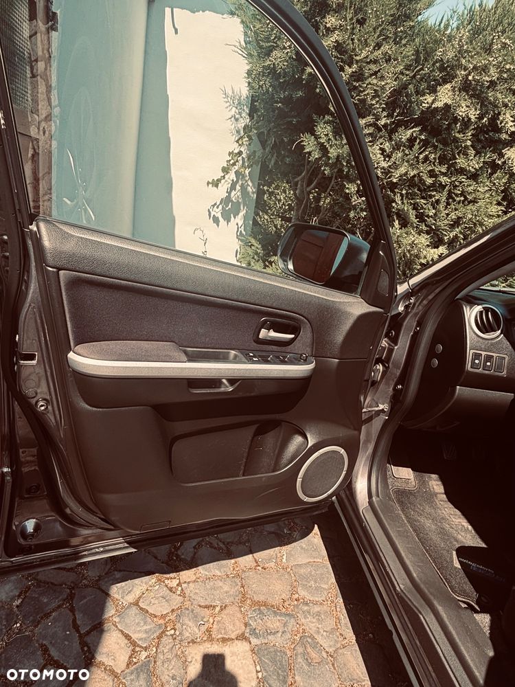 Suzuki Grand Vitara 1.9 DDiS Premium - 12