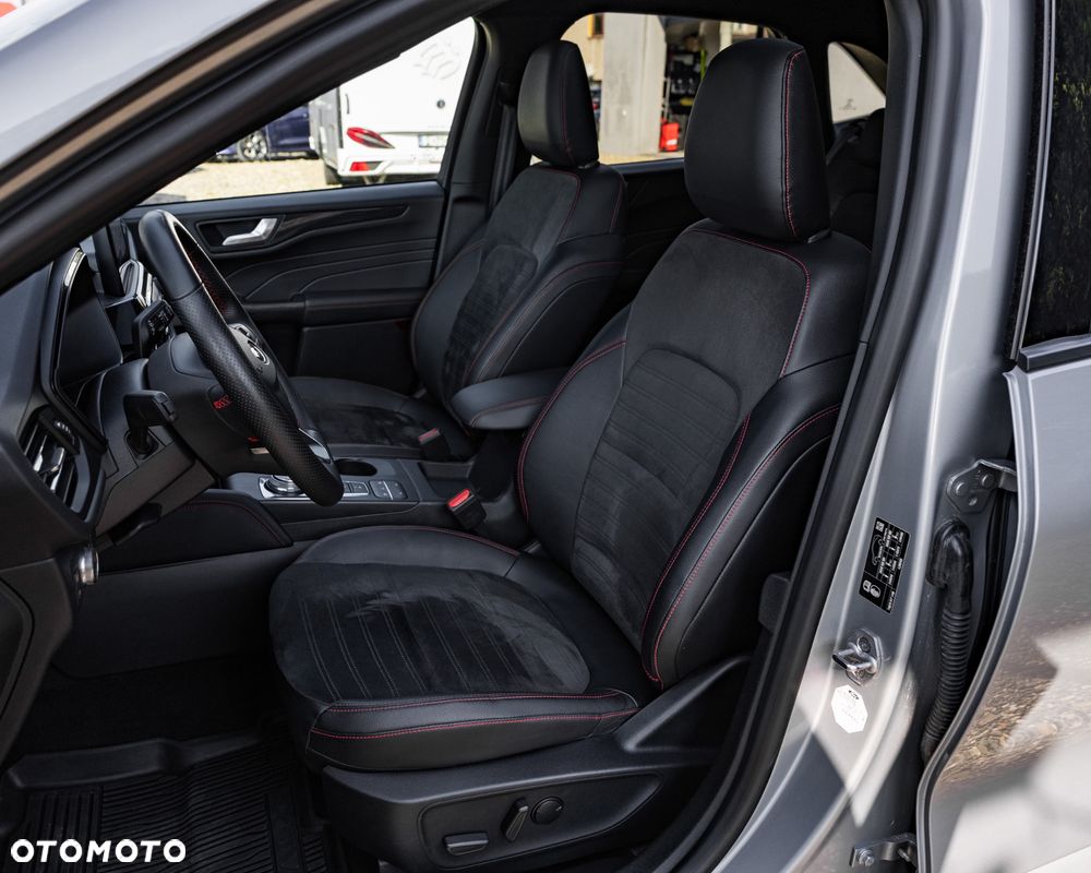 Ford Kuga 2.5 Duratec PHEV ST-LINE - 23