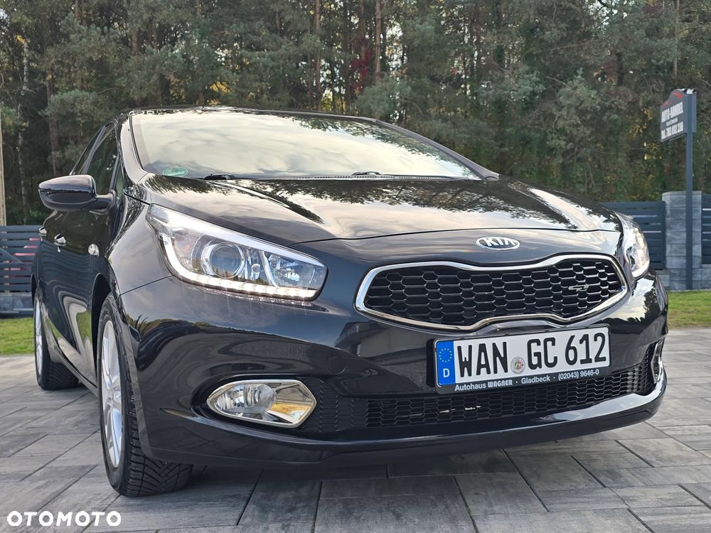Kia Ceed 1.4 CVVT Dream Team Edition - 10
