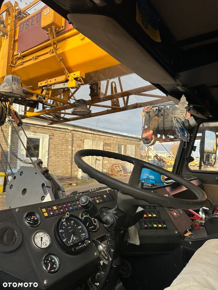 Liebherr LTM1050/1 - 3