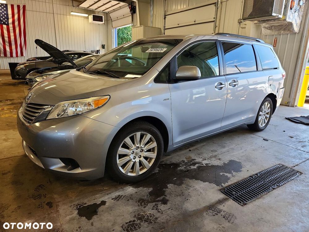 Toyota Sienna 3.5 V6 LE AWD - 2