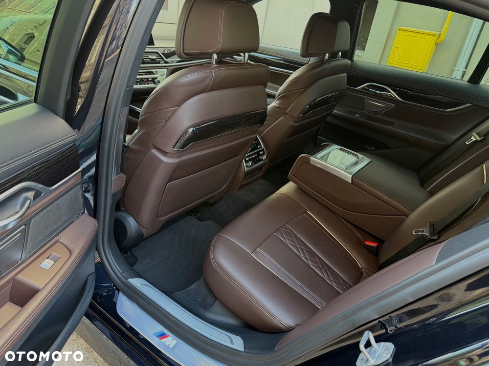 BMW Seria 7 750d xDrive sport - 12