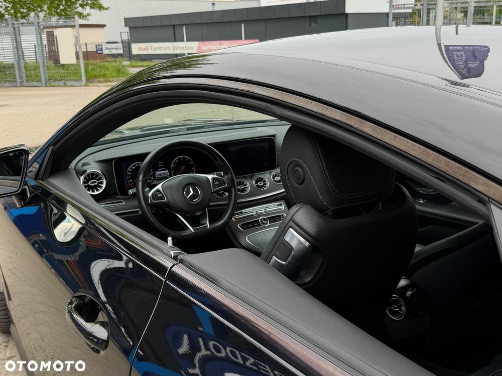 Mercedes-Benz Klasa E 400 4-Matic 9G-TRONIC - 12