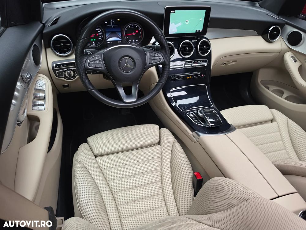 Mercedes-Benz GLC 250 4MATIC 9G-TRONIC AMG Line - 13