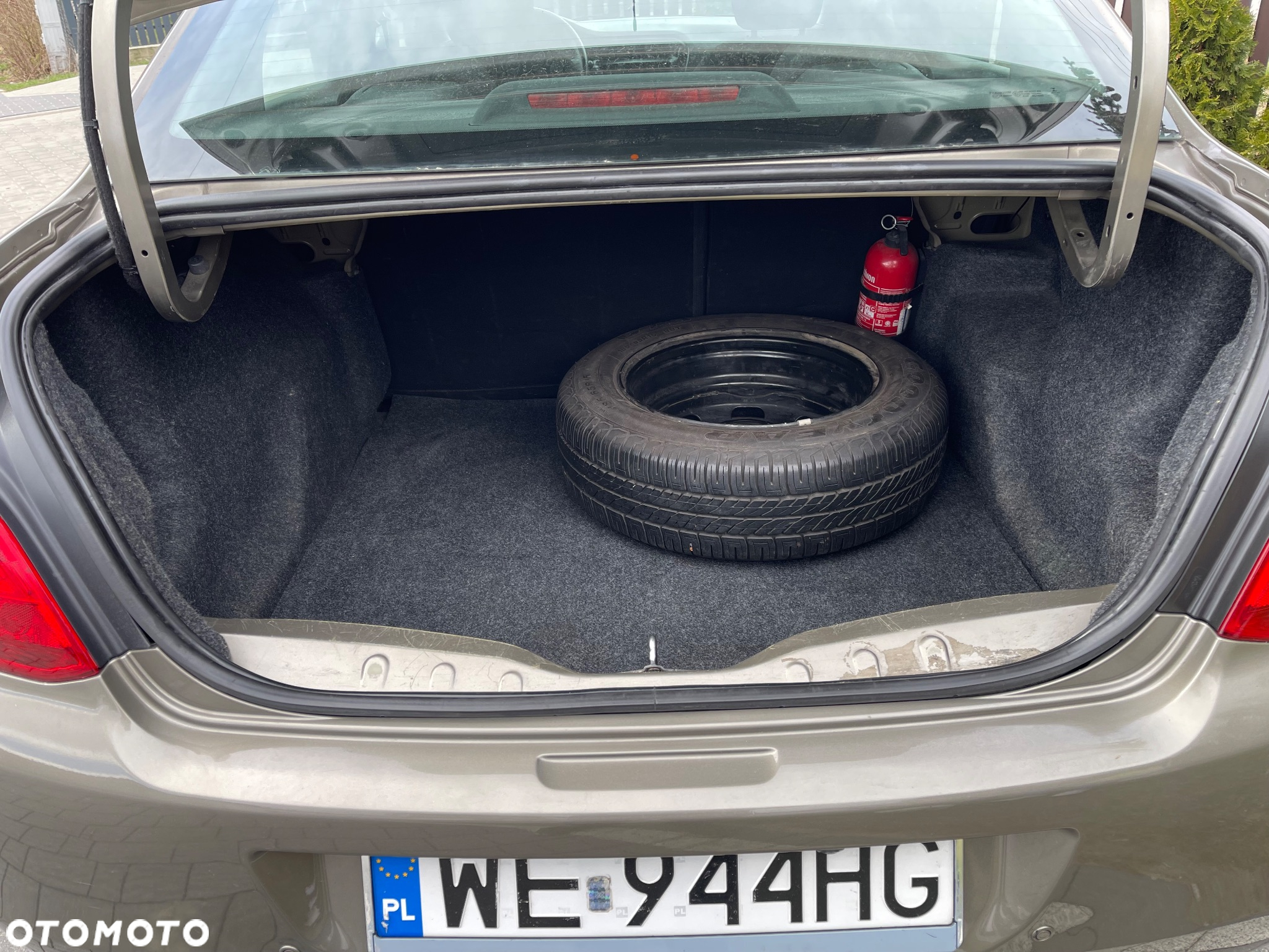 Peugeot 301 1.2 VTi/Pure Tech Allure - 19