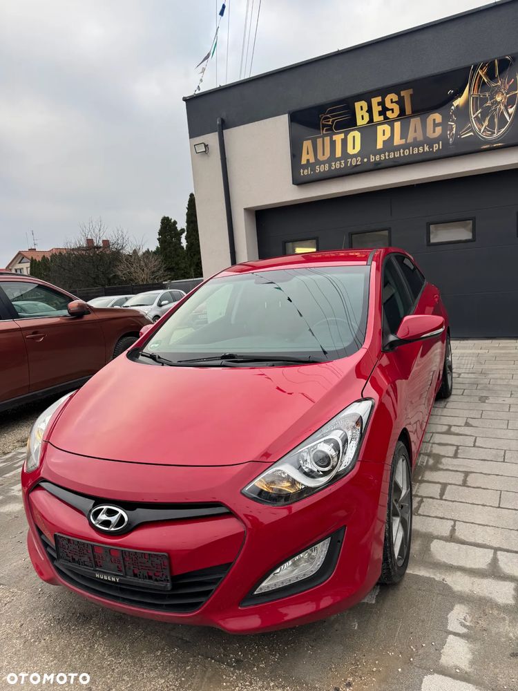 Hyundai i30 1.4 Comfort World Cup - 24