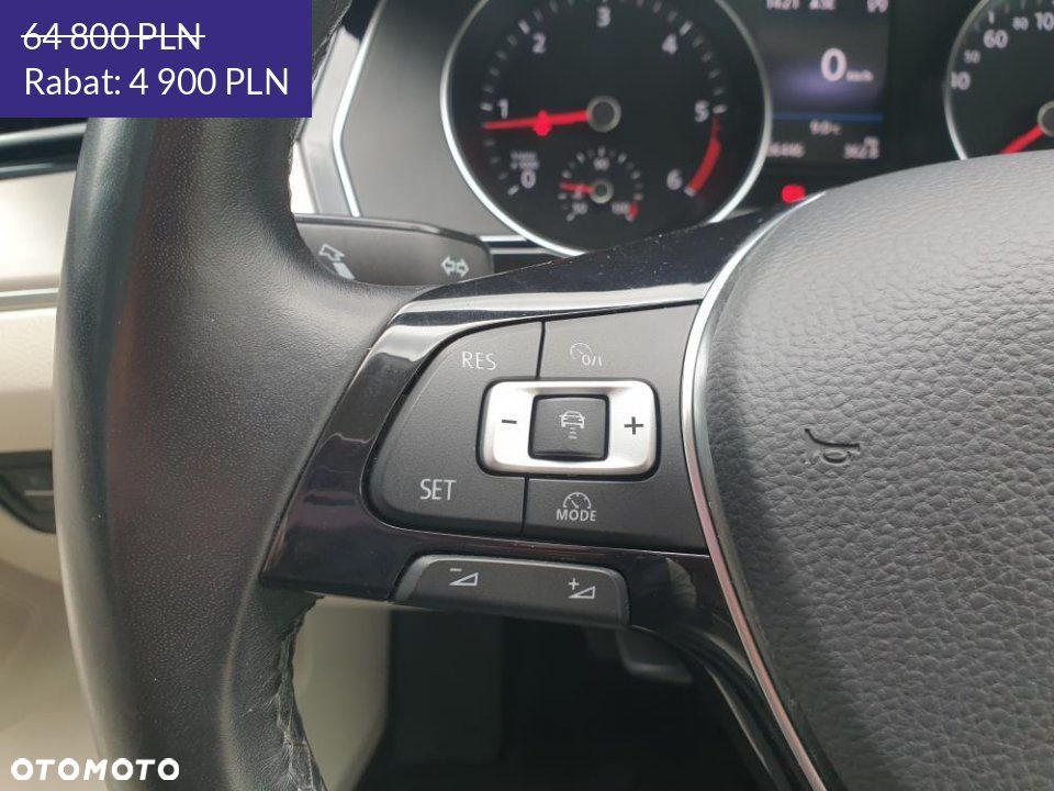 Volkswagen Passat - 14