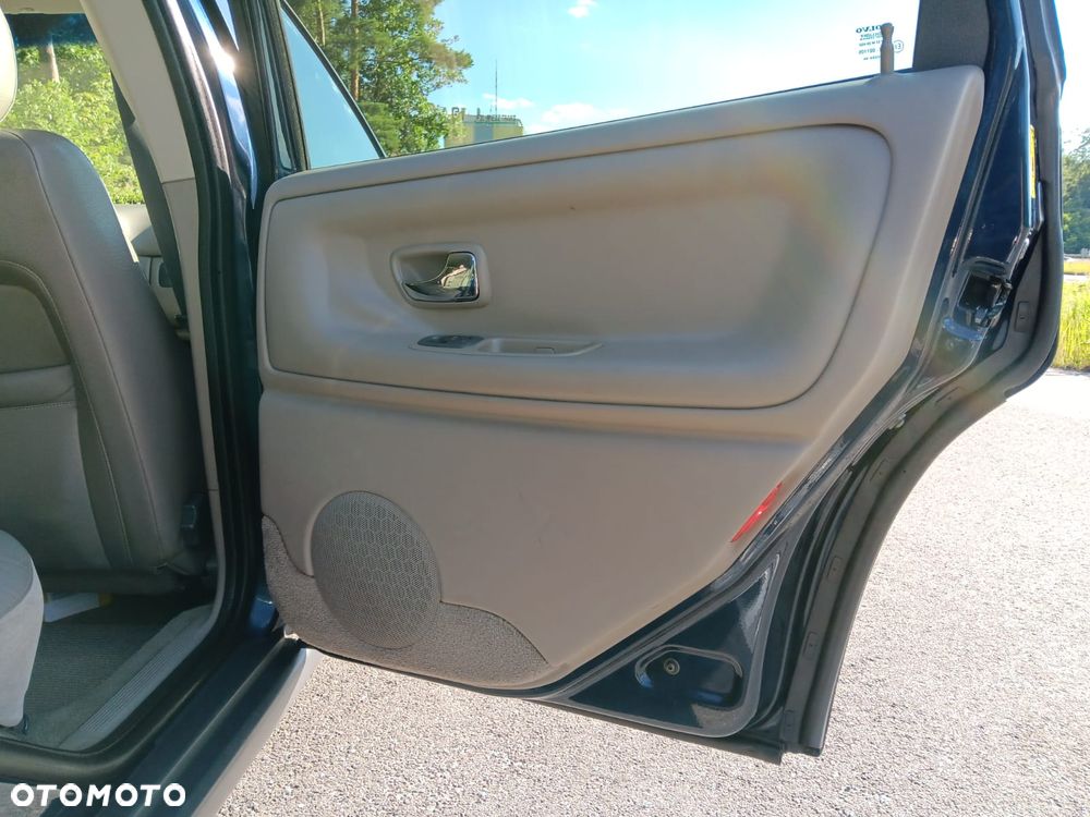 Volvo V70 2.4 AWD - 20