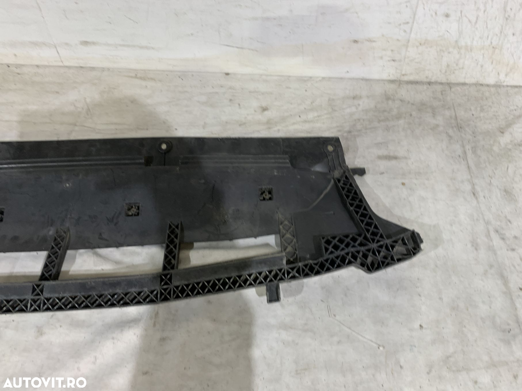Inchidere Bara fata inferioara, Audi Q5, 2009, 2010, 2011, 2012, cod origine OE 8R0807233. - 2
