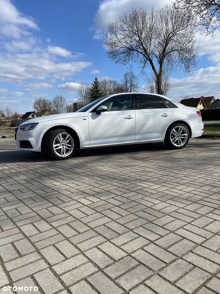 Audi A4 Limousine - 10