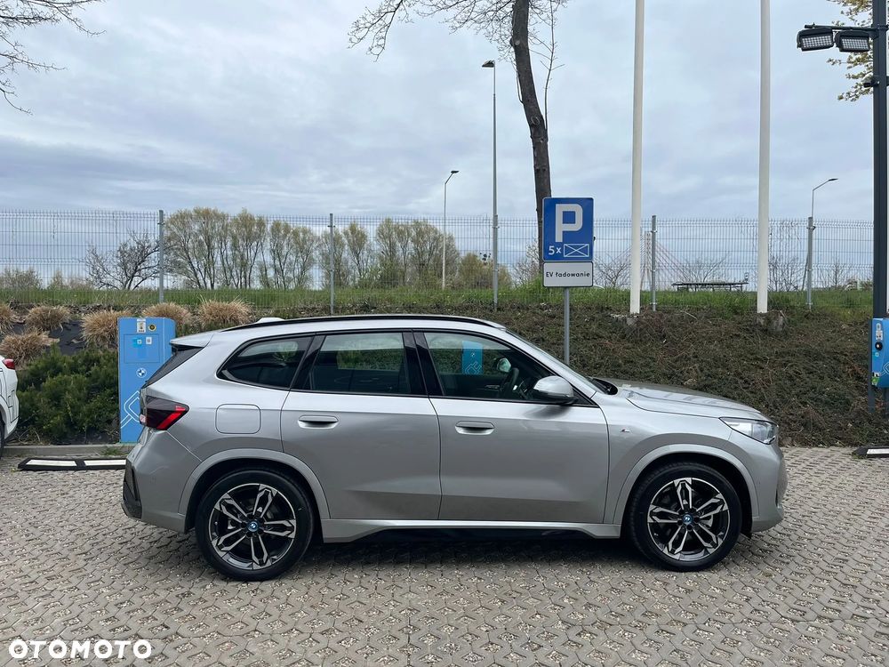 BMW iX1 xDrive30 - 7