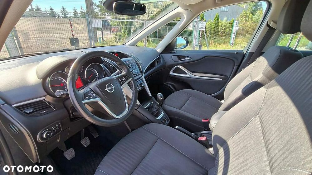 Opel Zafira - 15