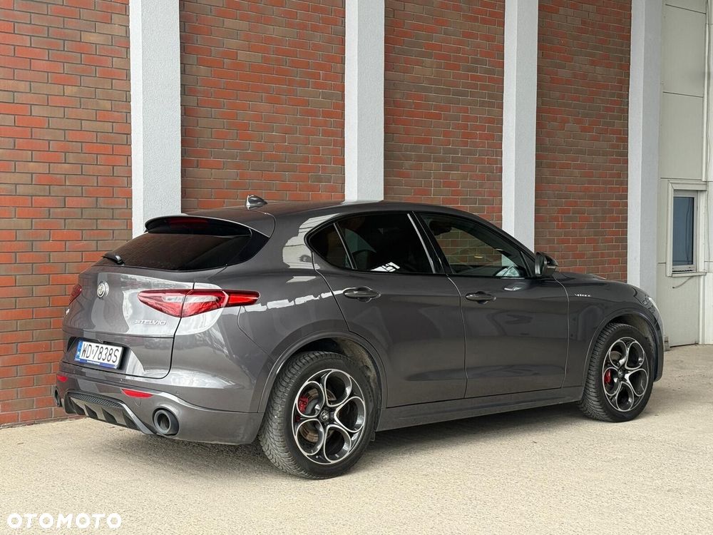 Alfa Romeo Stelvio 2.0 Turbo Veloce TI Q4 - 4
