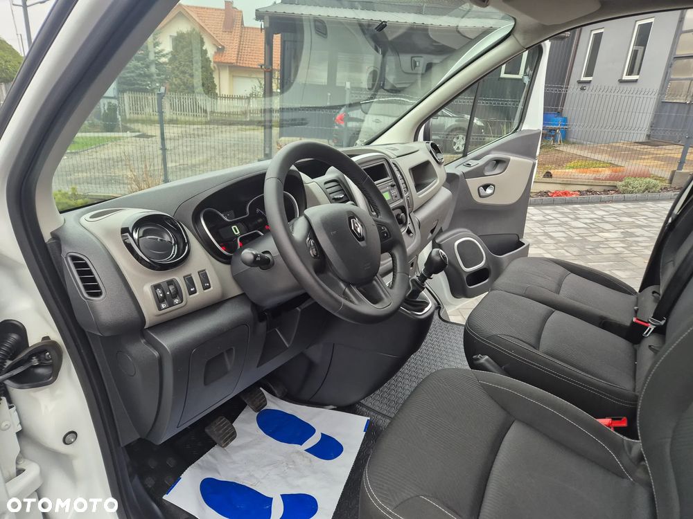 Renault Trafic - 12