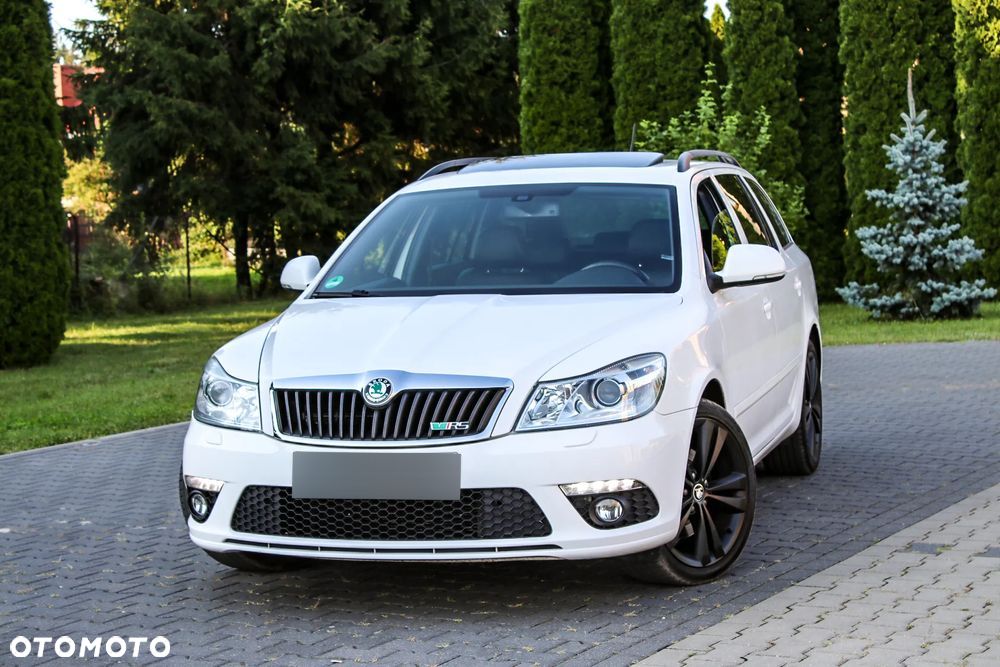 Skoda Octavia Combi 2.0 TDI CR DPF RS - 1