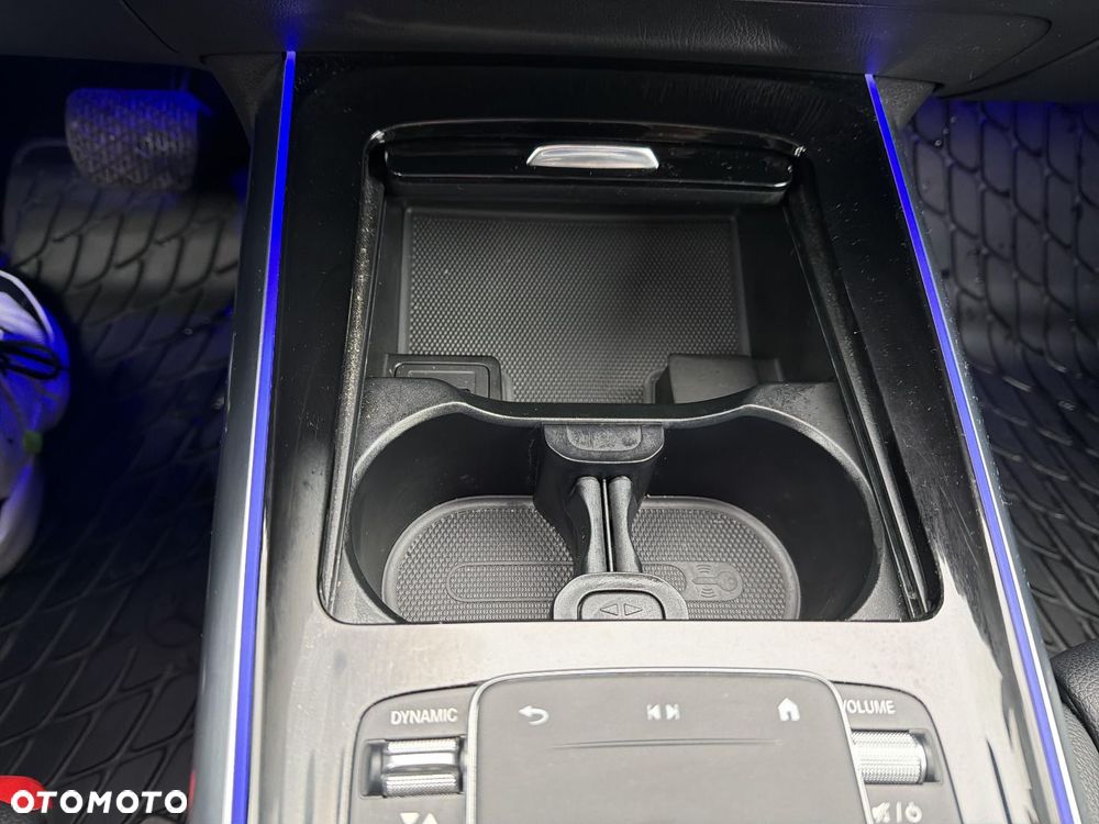 Mercedes-Benz GLA - 15