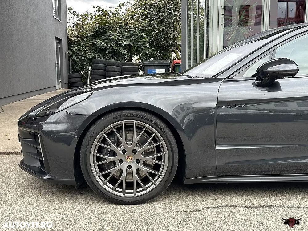 Porsche Panamera 4 E-Hybrid - 5
