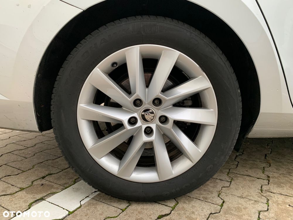 Skoda Superb 1.5 TSI Ambition DSG - 8
