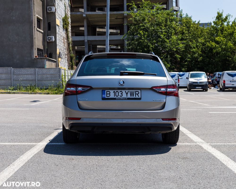 SKODA Superb 2019 — imagine 5