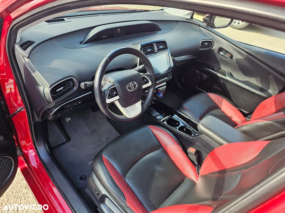 Toyota Prius 1.8 HSD Dynamic - 10