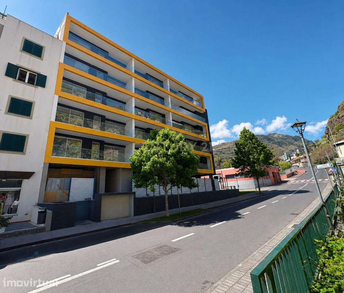 Moderno e Espaçoso Qpartamento T1 na Ribeira Brava - Grande imagem: 2/24