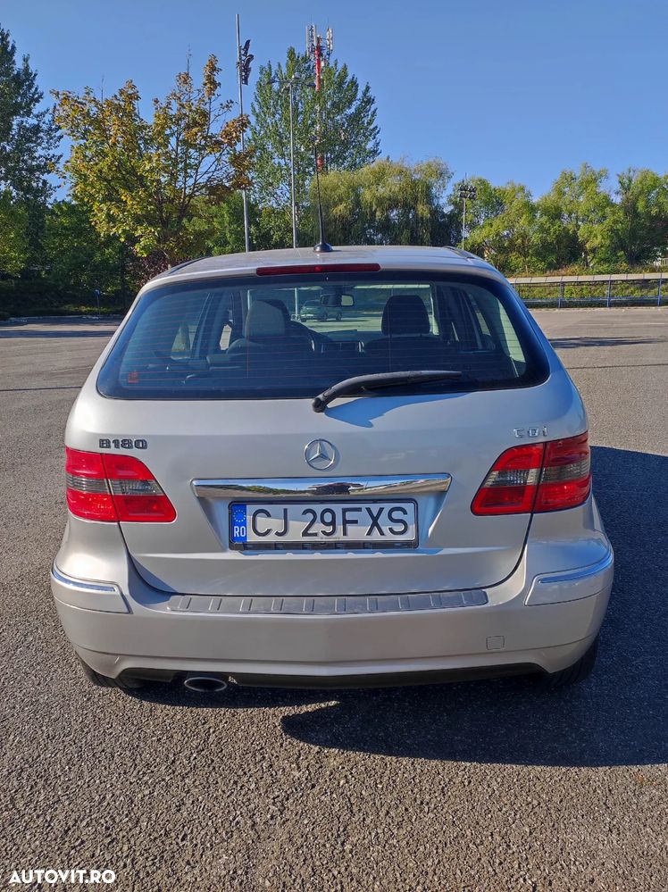 Mercedes-Benz B 180 CDI - 4