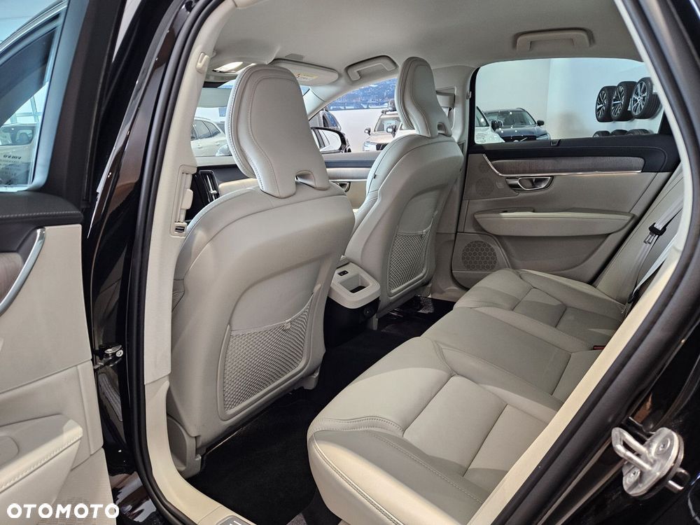 Volvo S90 - 16
