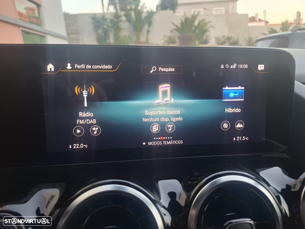 Mercedes-Benz GLA 250 e 8G-DCT AMG Line - 24