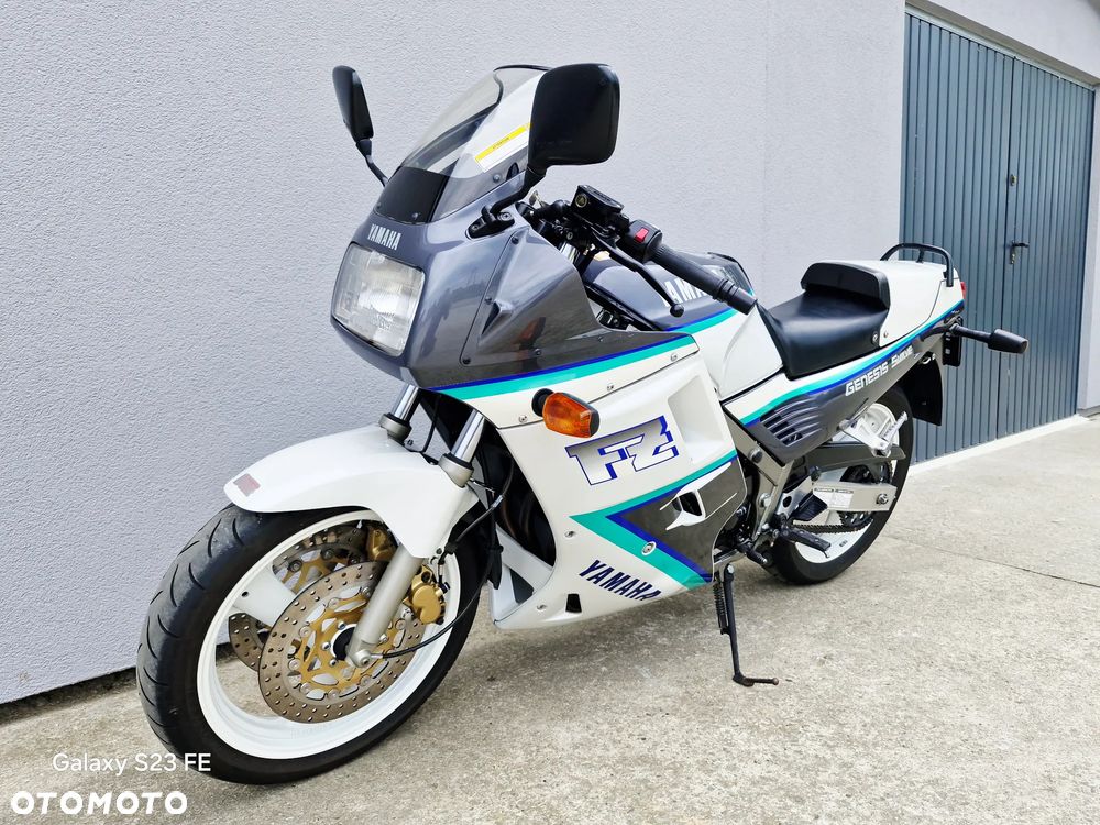 Yamaha FZ - 4