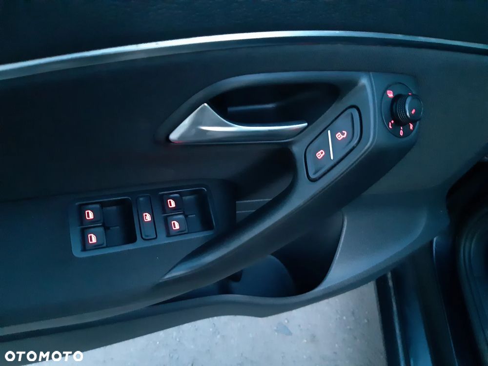 Volkswagen Polo - 16