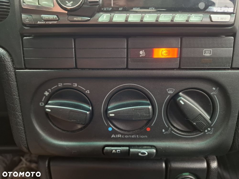 Volkswagen Passat - 31