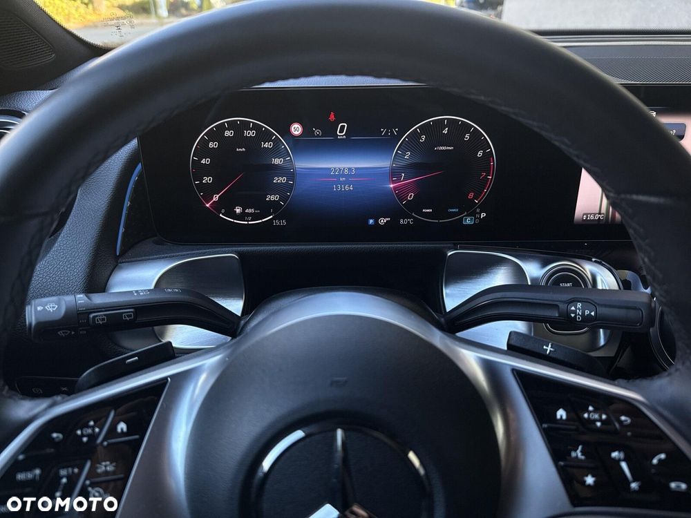 Mercedes-Benz GLB - 14